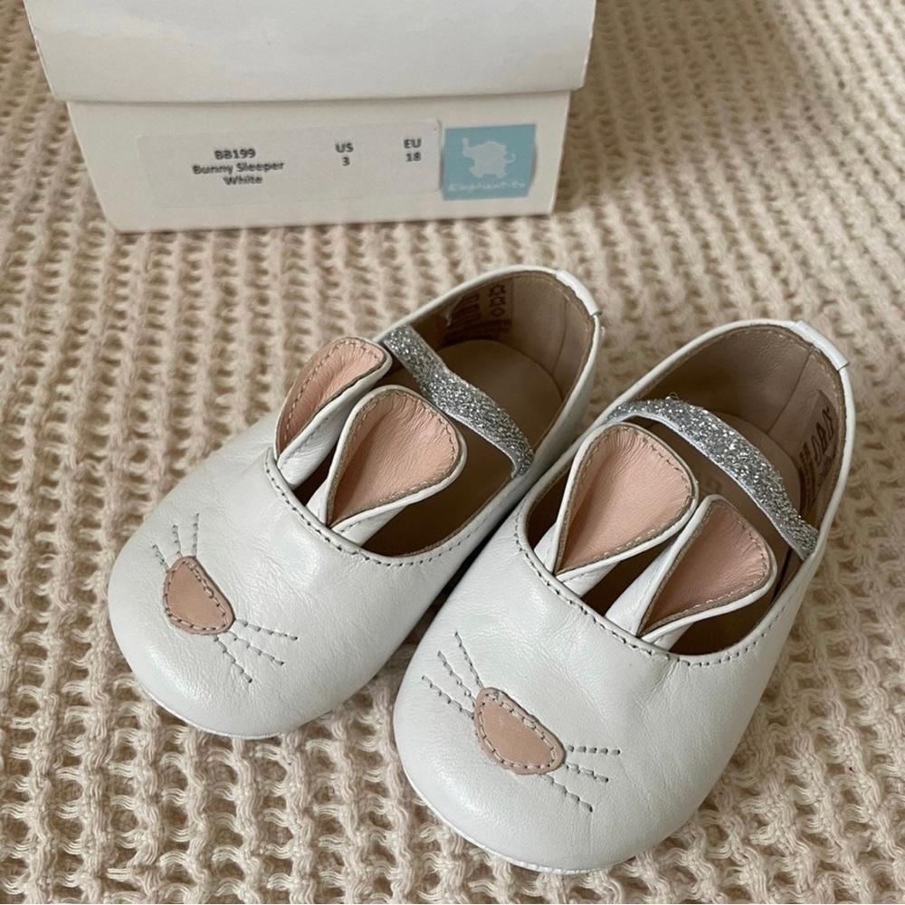❌Sold❌ Bunny shoes for baby girl